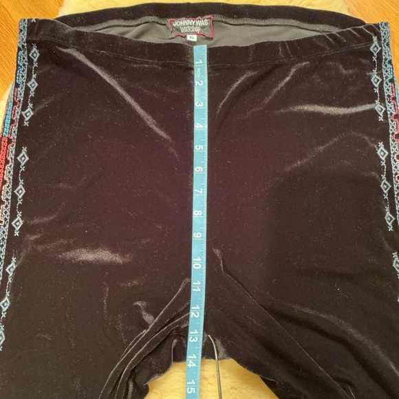 Johnny Was Workshop Tahndi black velvet embroidered leggings - Picture 10 of 11